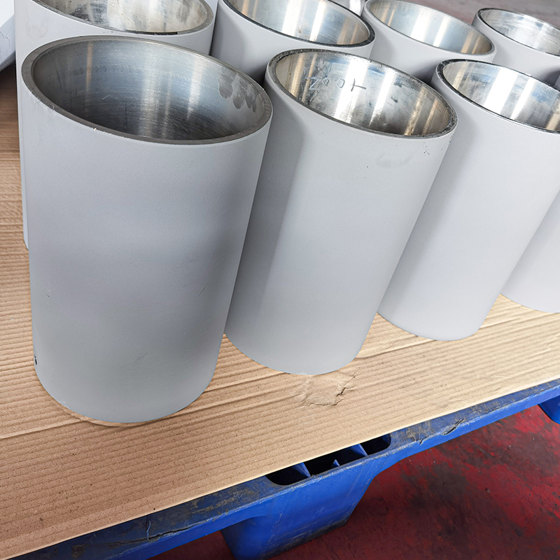 Semprotkan bushing